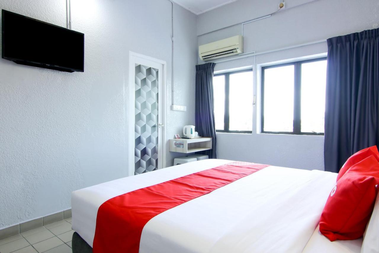 Oyo 89846 Lotus Malacca
